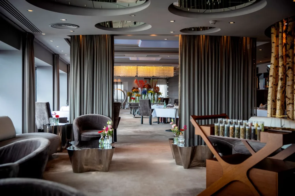 Ciel bleau restaurant - 2 michelin starred restaurant in amsterdam